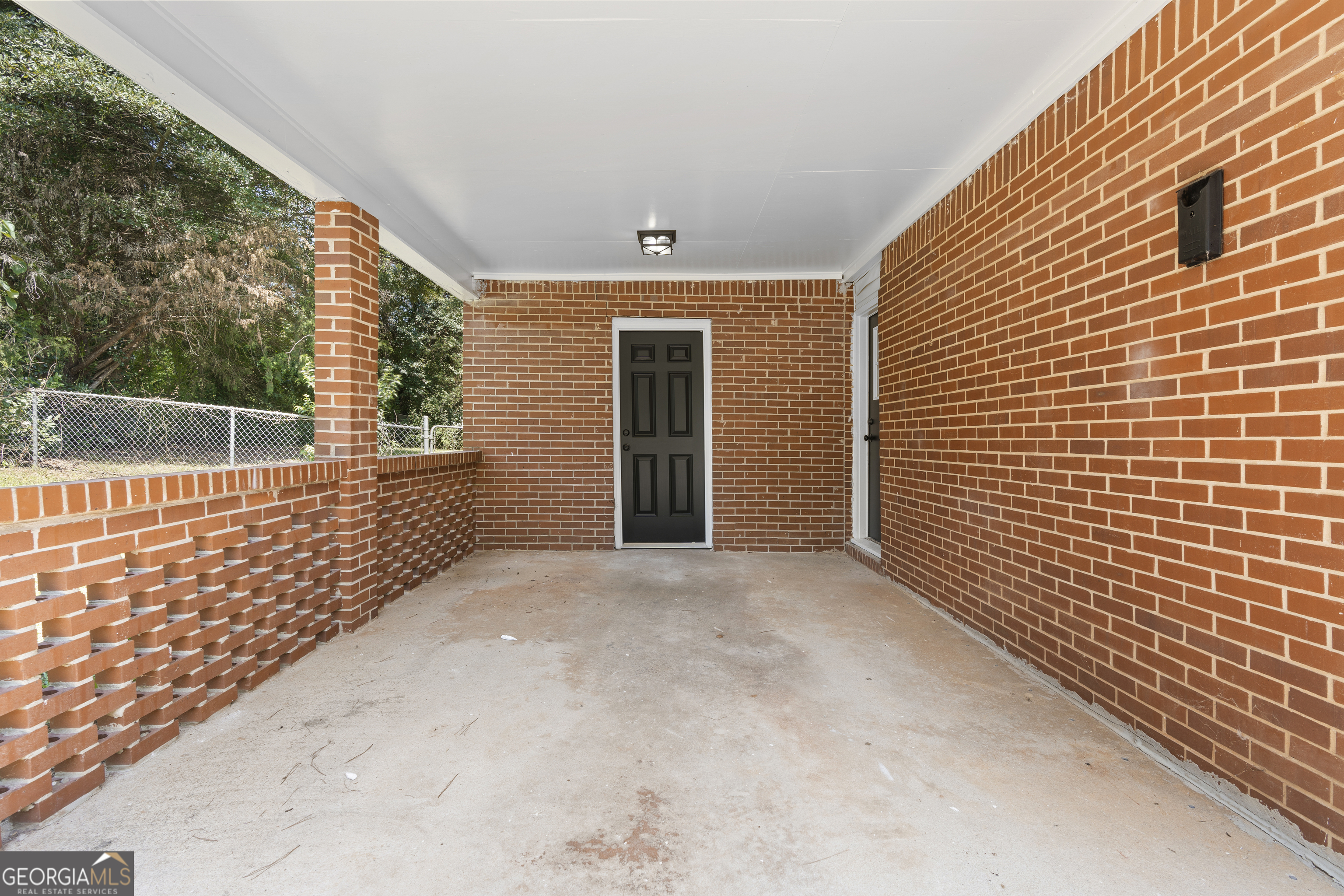 890 Chestnut Drive