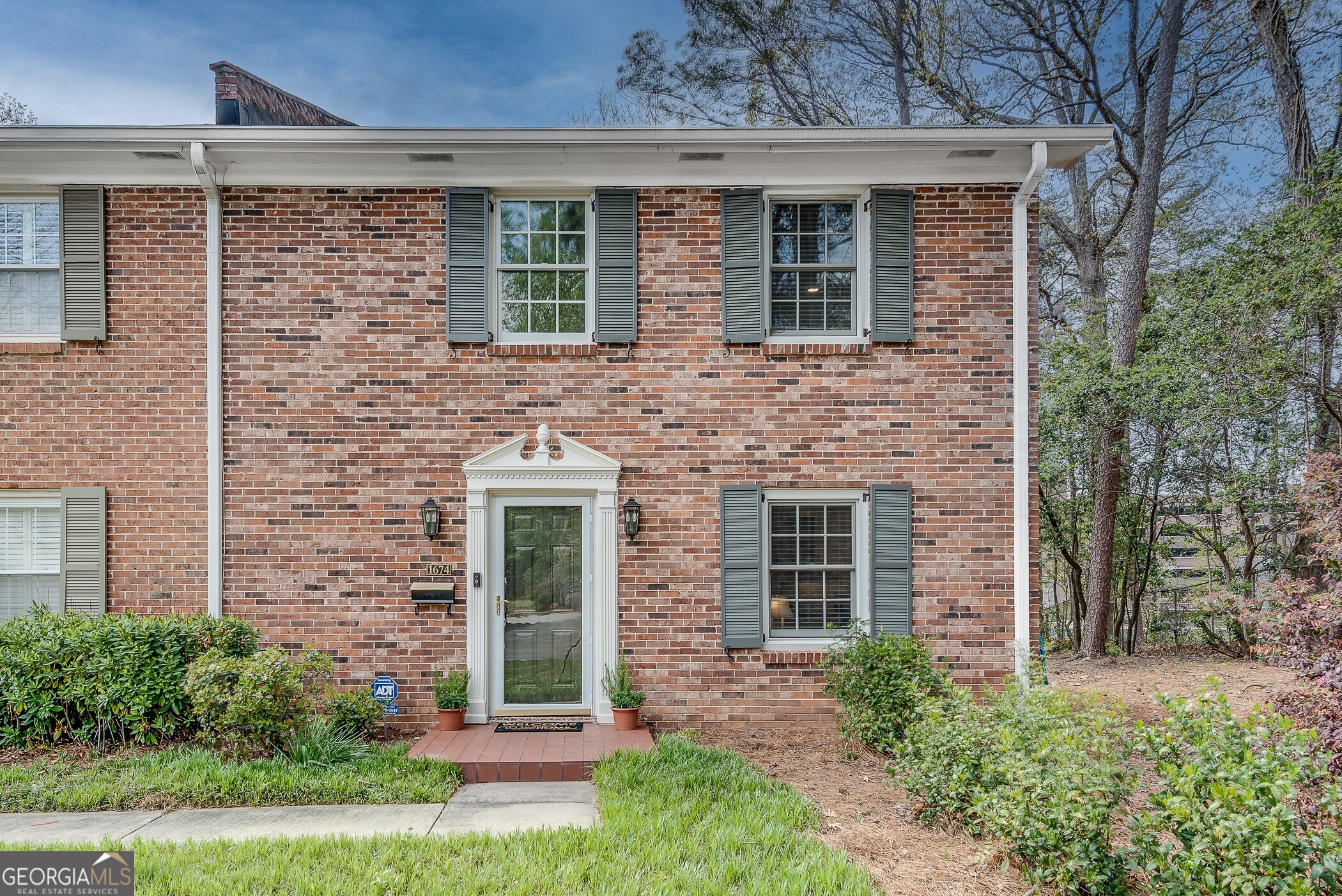 1674 Executive Park Lane NE