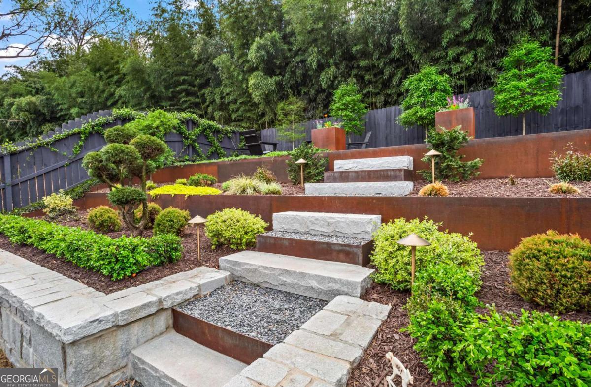 60 Walthall Street NE # B