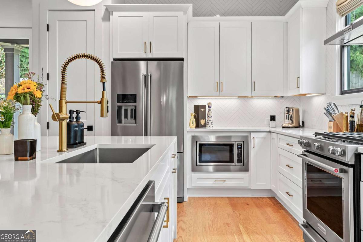 60 Walthall Street NE # B