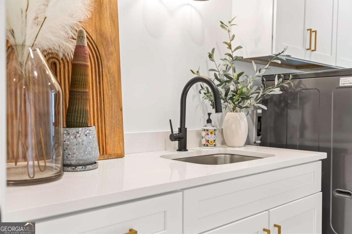 60 Walthall Street NE # B