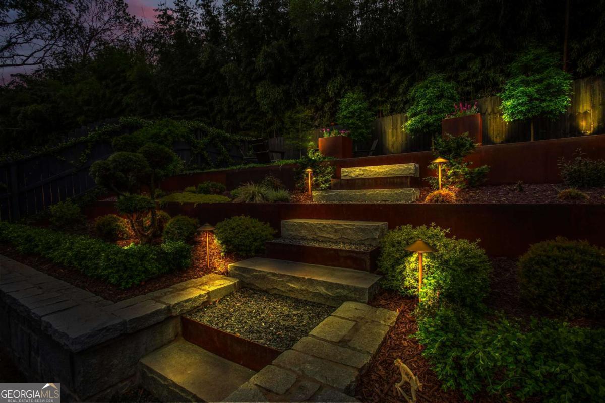 60 Walthall Street NE # B