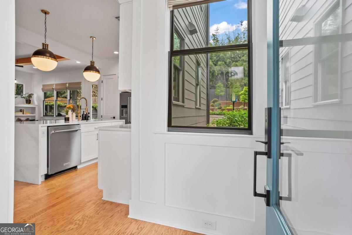 60 Walthall Street NE # B