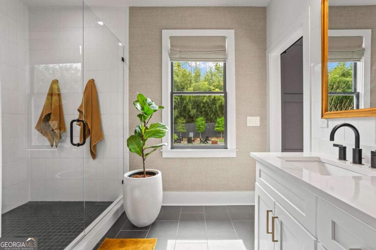 60 Walthall Street NE # B