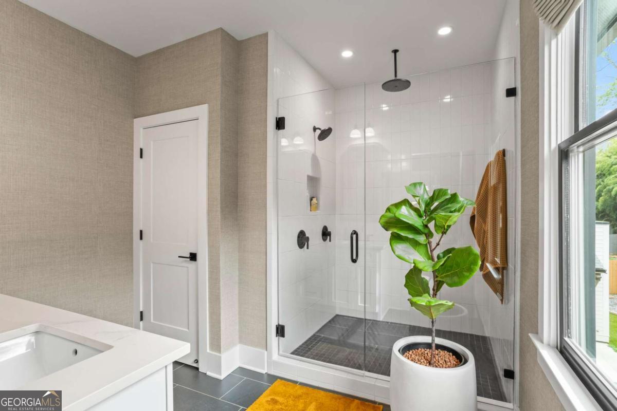 60 Walthall Street NE # B