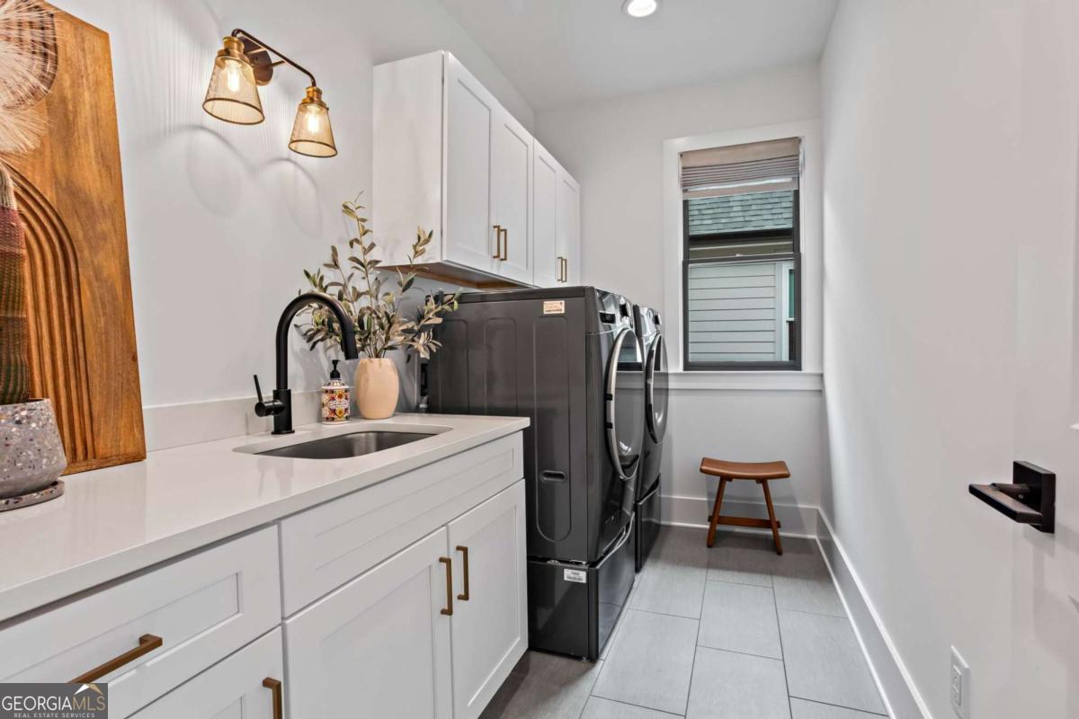 60 Walthall Street NE # B