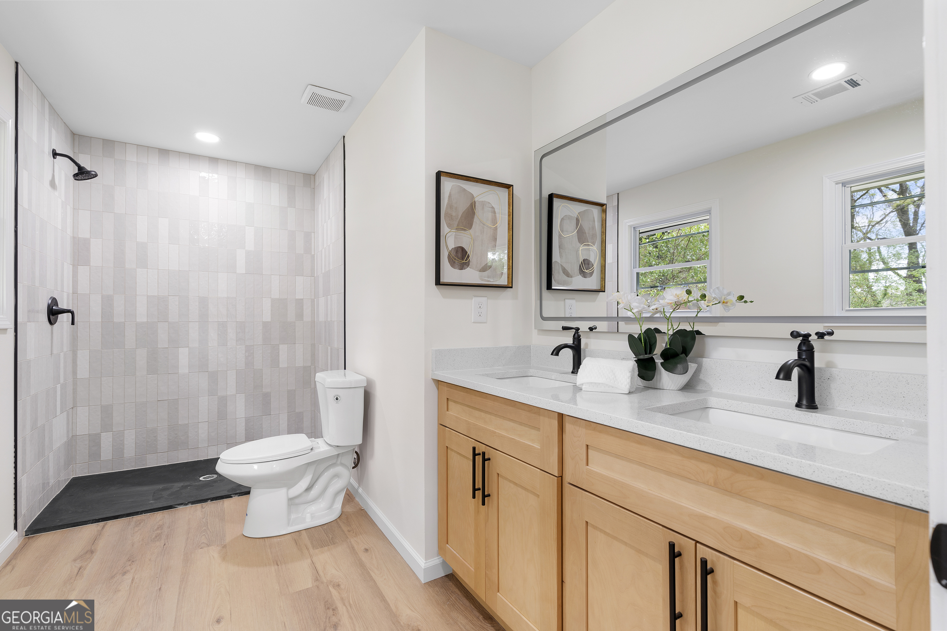 2405 Clifton Springs Road
