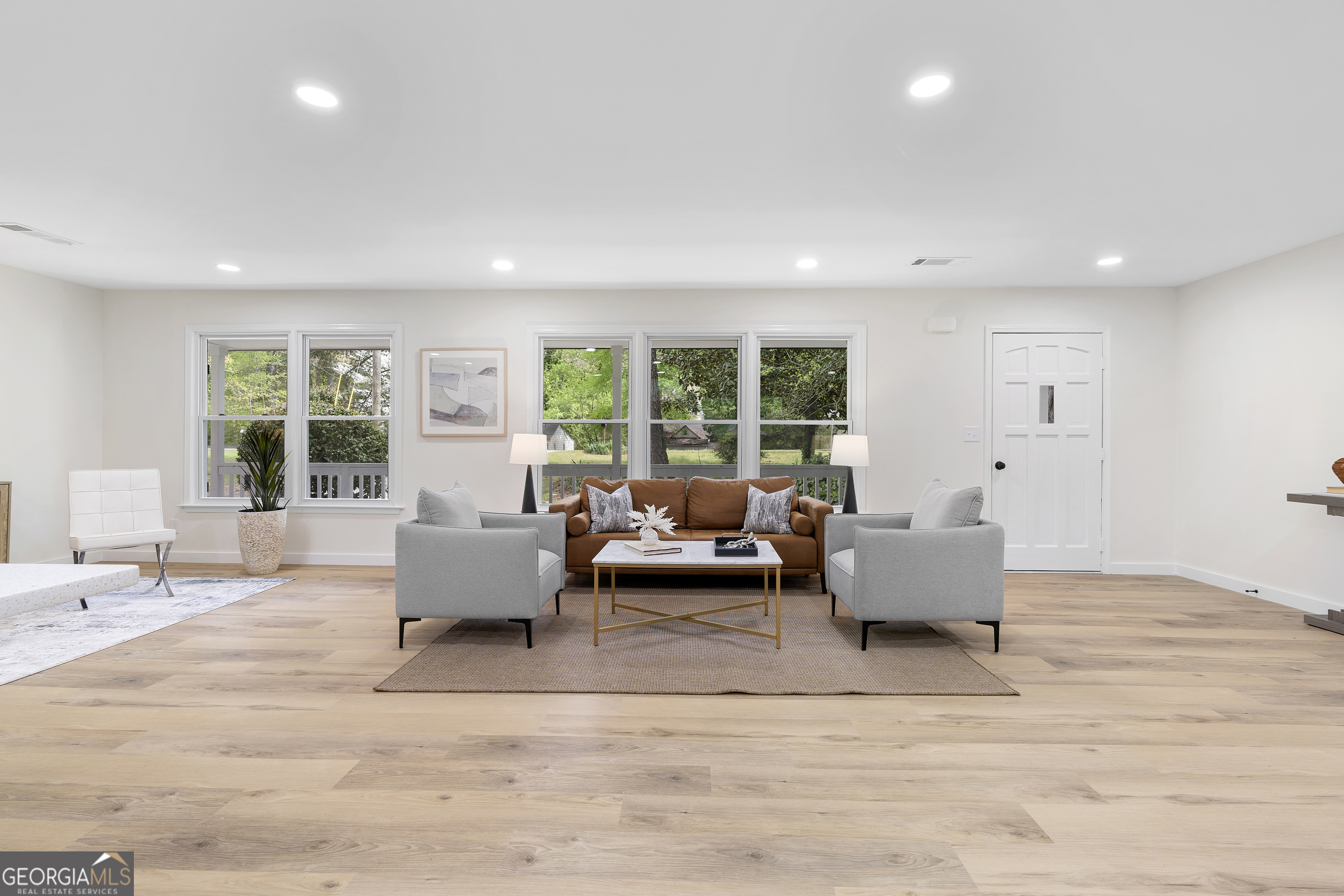 2405 Clifton Springs Road