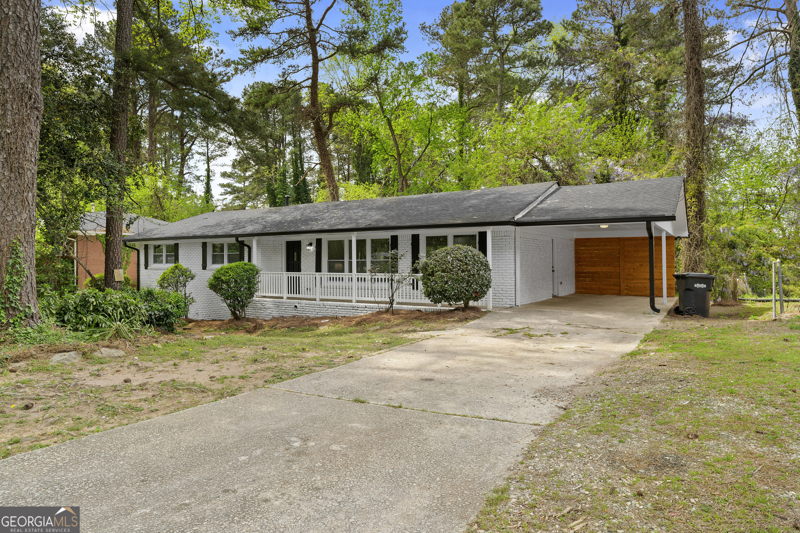 2405 Clifton Springs Road