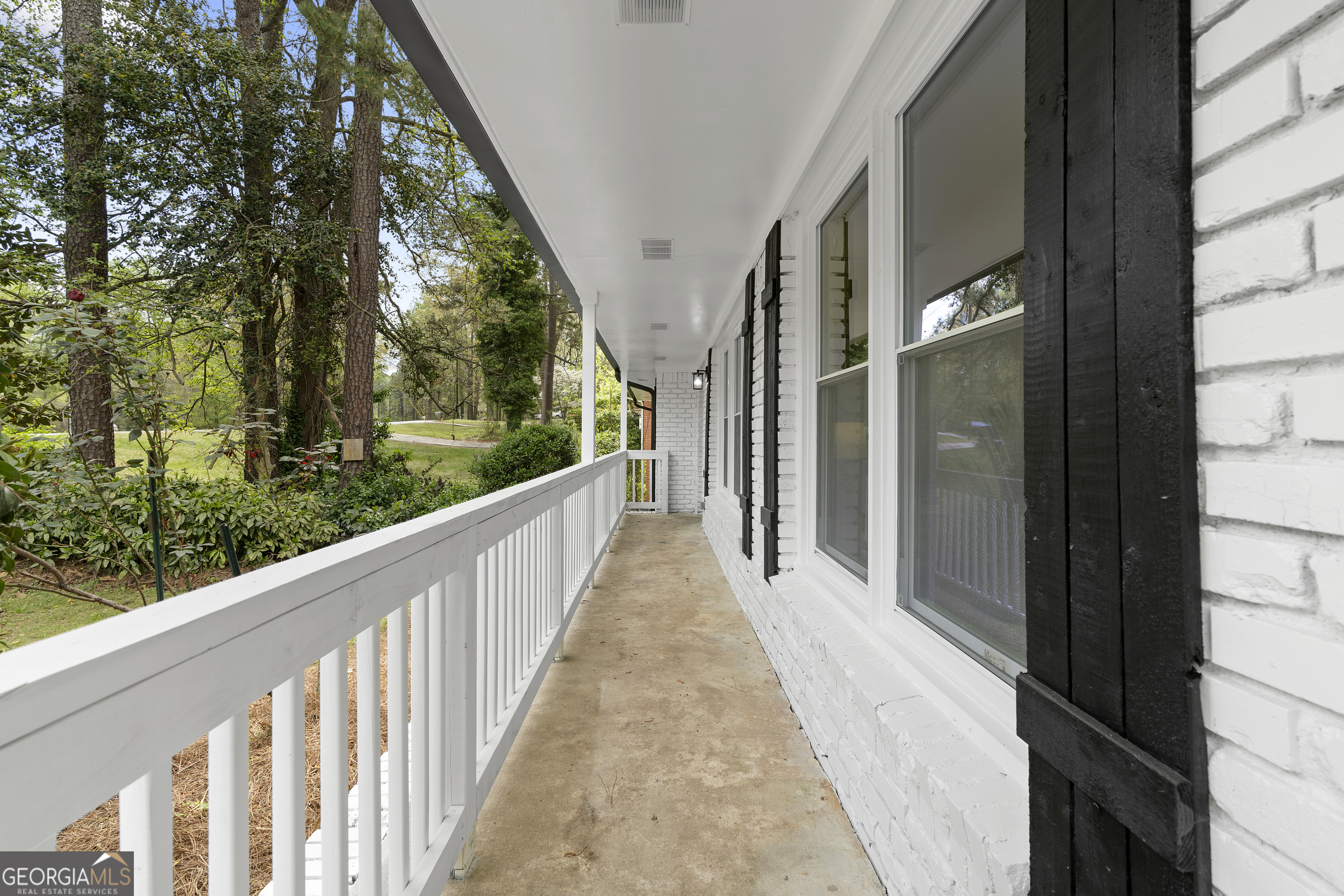 2405 Clifton Springs Road