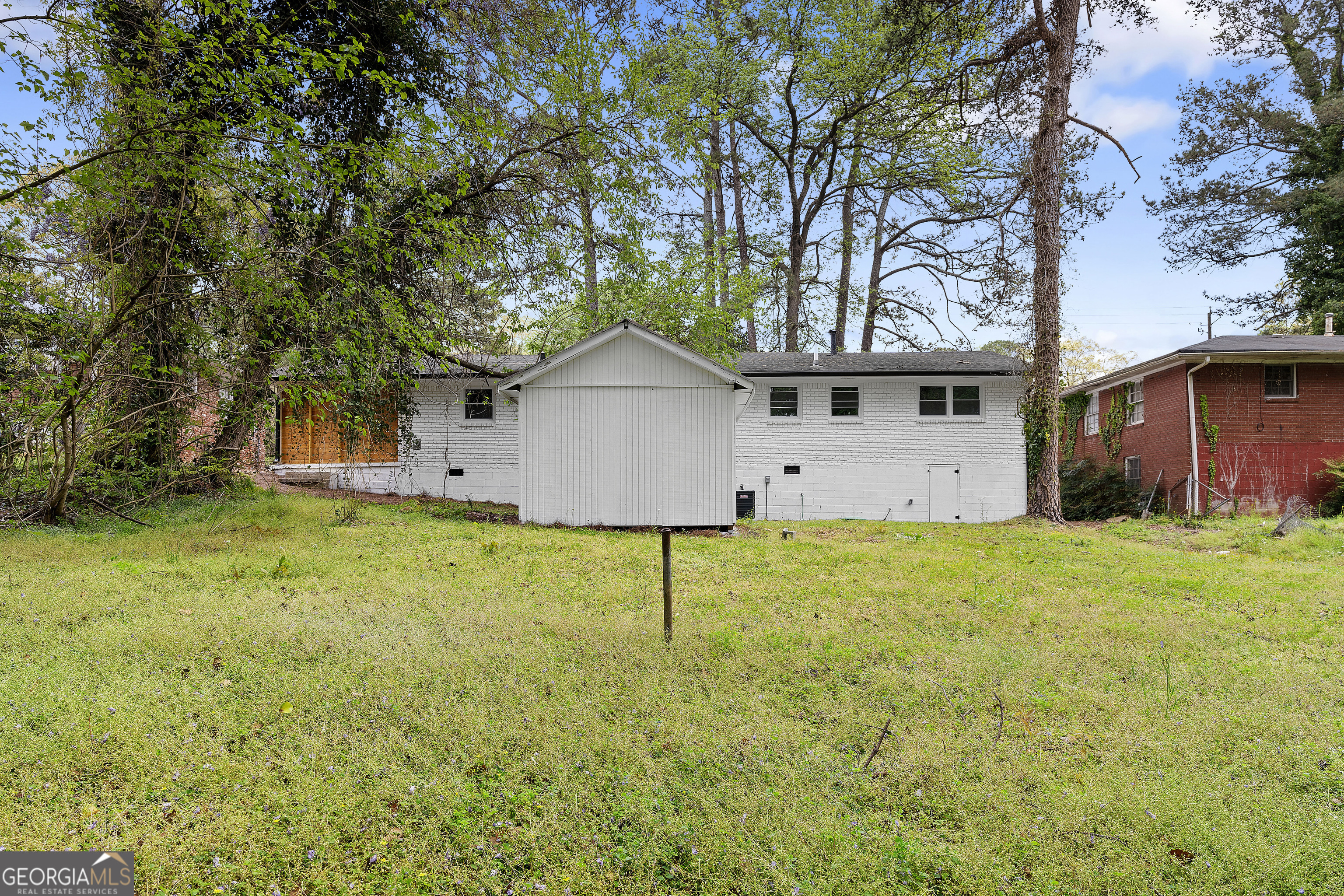 2405 Clifton Springs Road