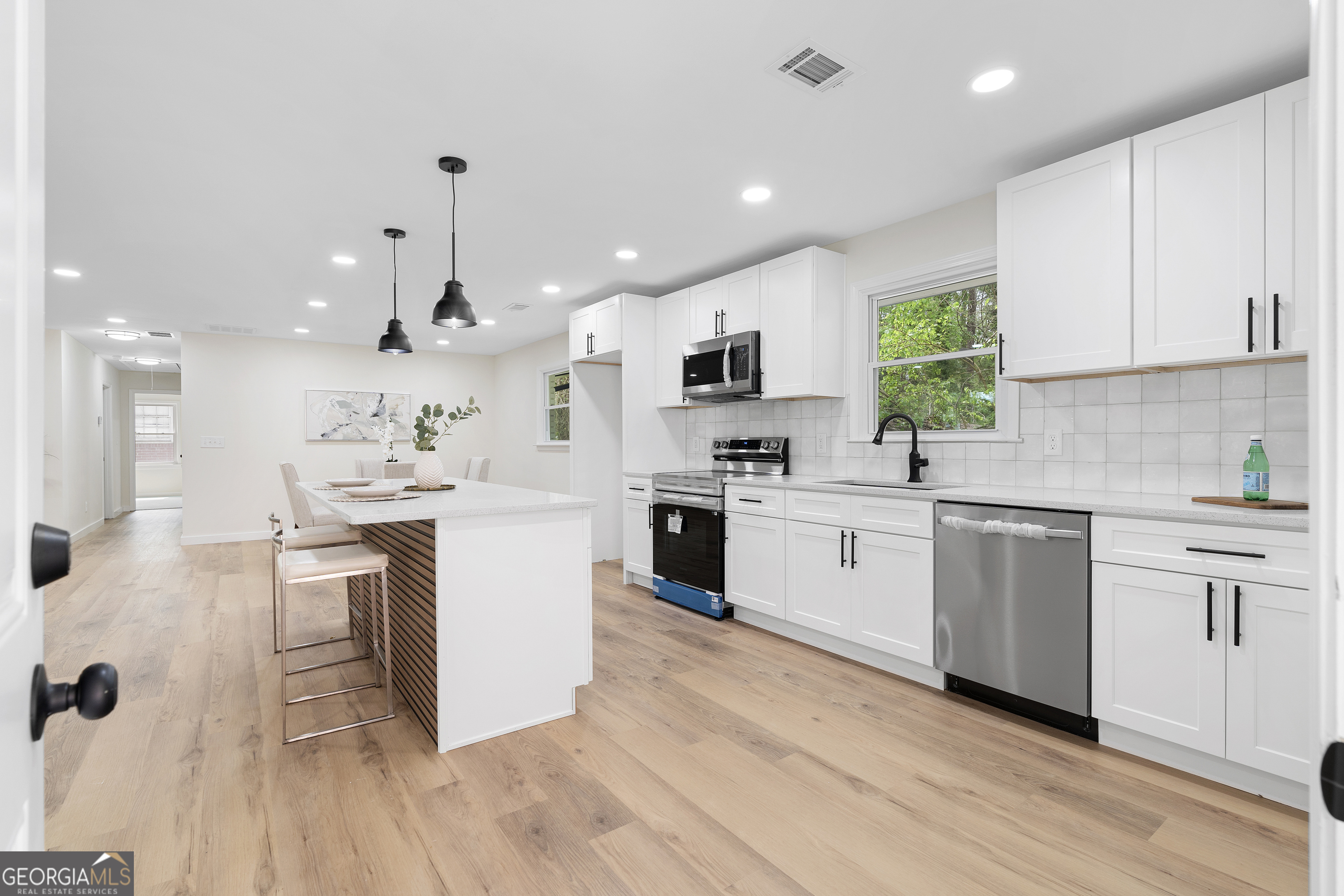 2405 Clifton Springs Road