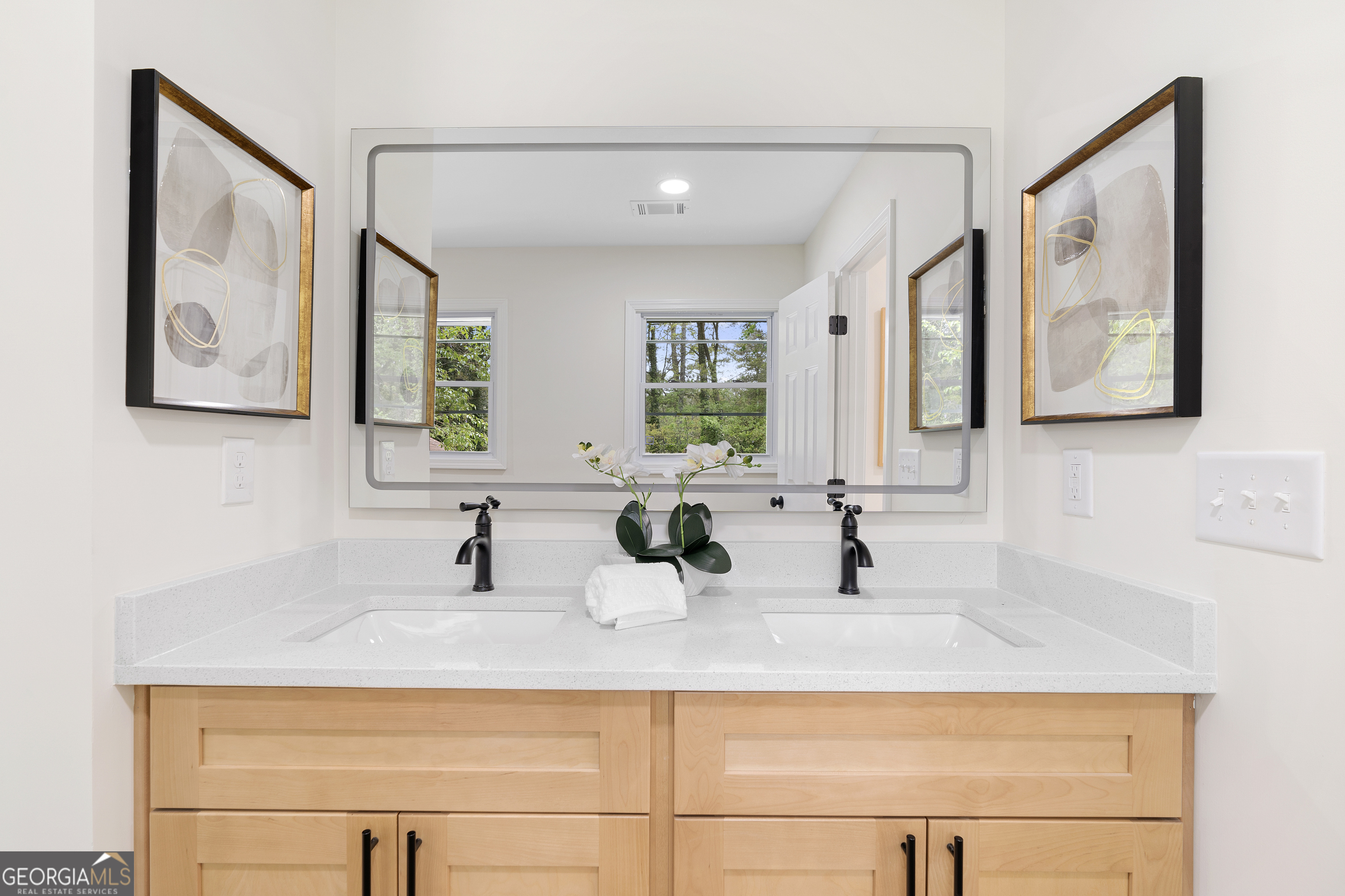 2405 Clifton Springs Road