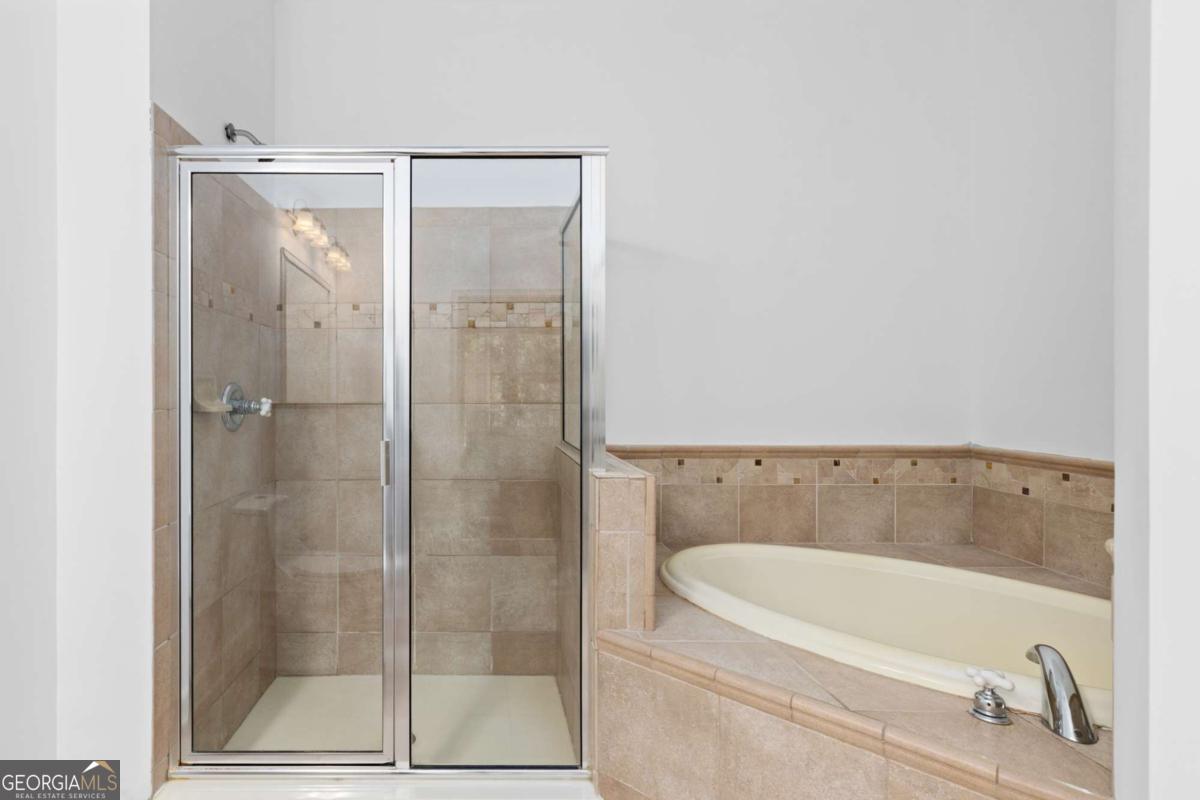 11 Perimeter Center E # 1404