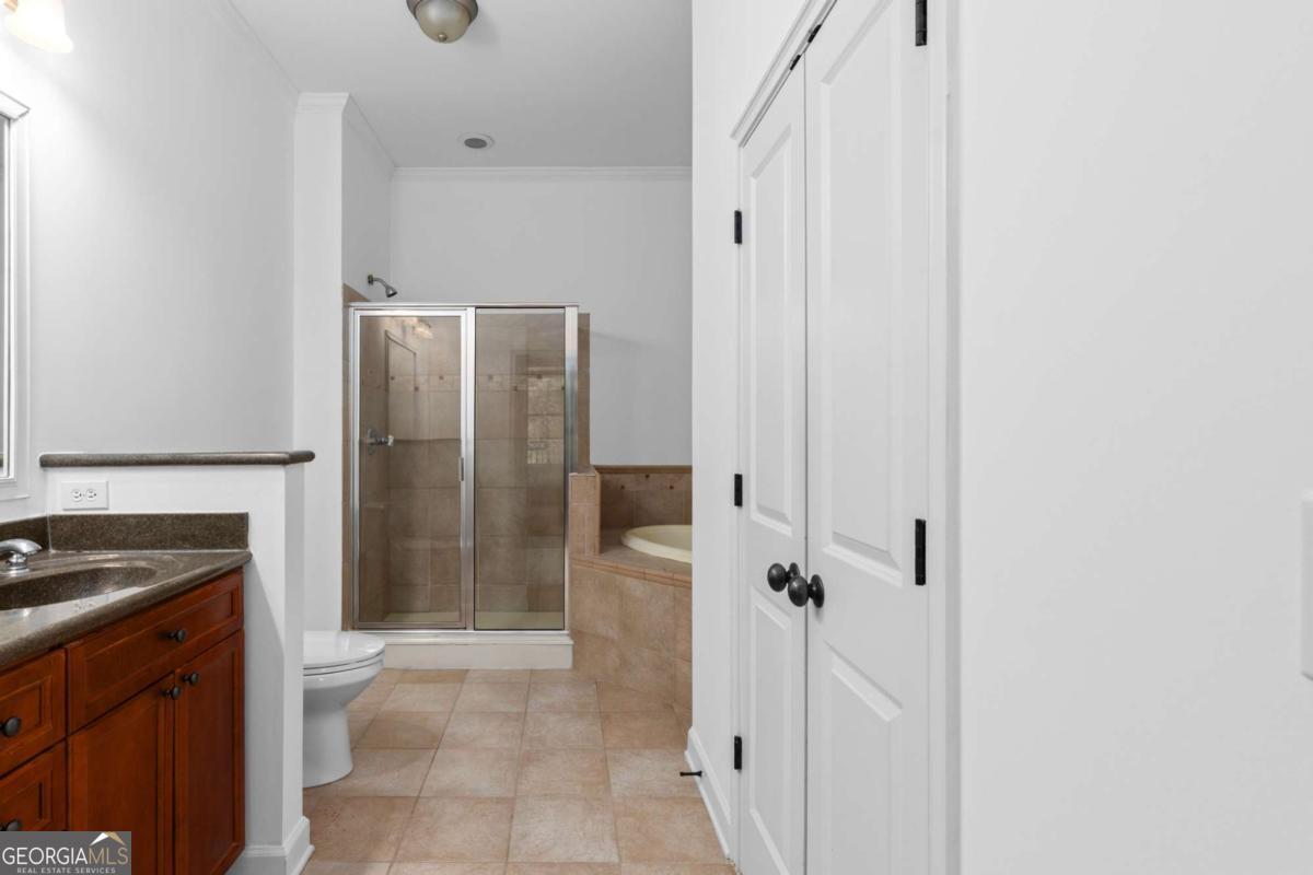 11 Perimeter Center E # 1404