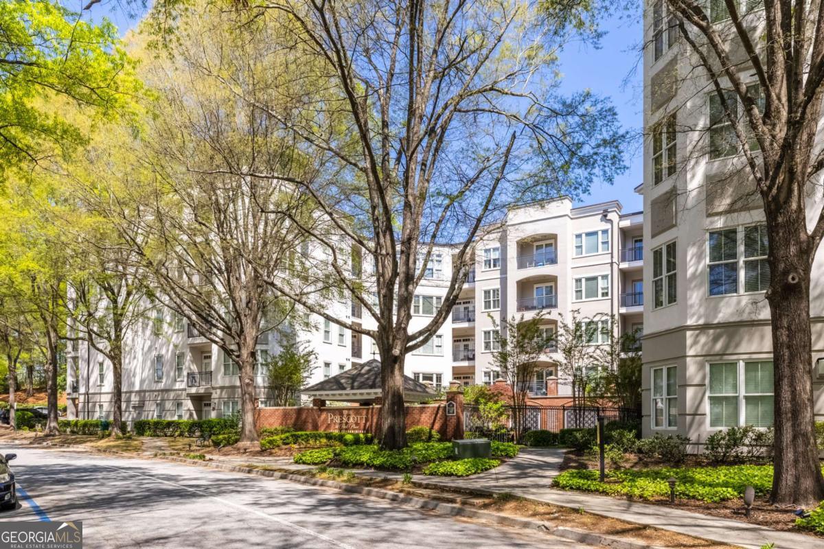 11 Perimeter Center E # 1404