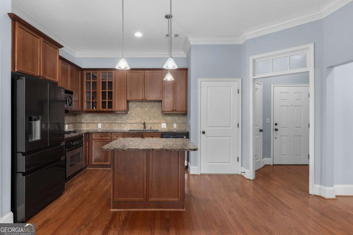 11 Perimeter Center E # 1404