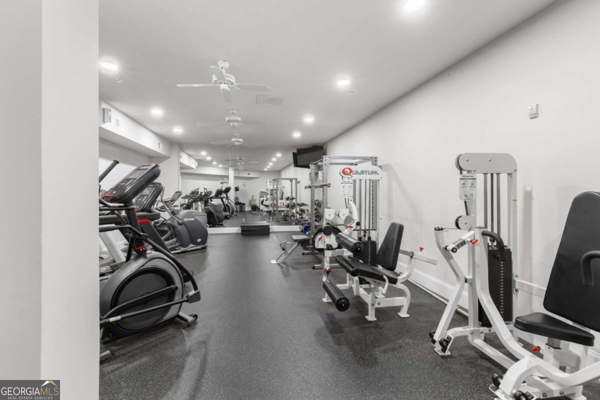 11 Perimeter Center E # 1404