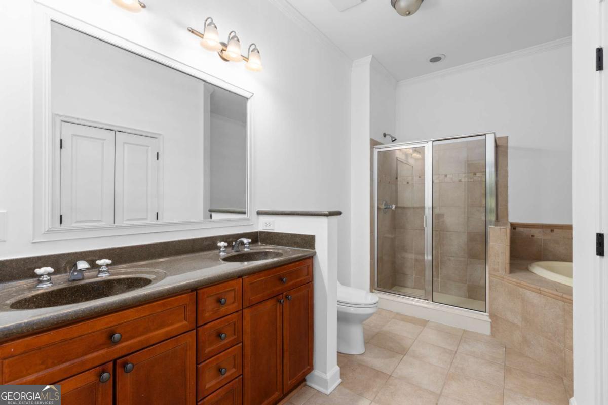 11 Perimeter Center E # 1404