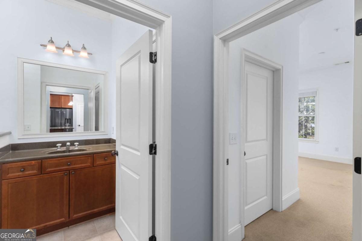 11 Perimeter Center E # 1404