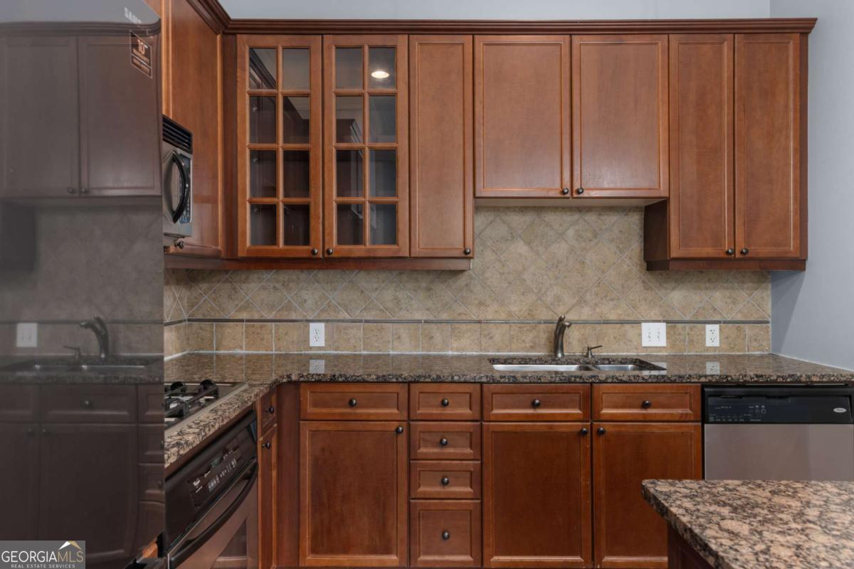11 Perimeter Center E # 1404