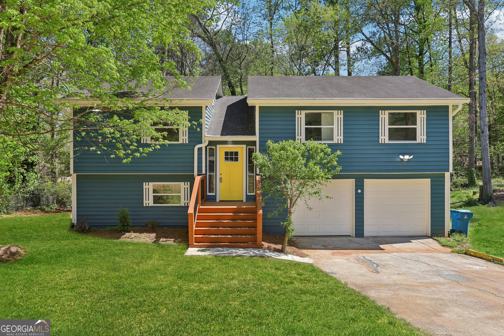 2952 Hillwood Drive