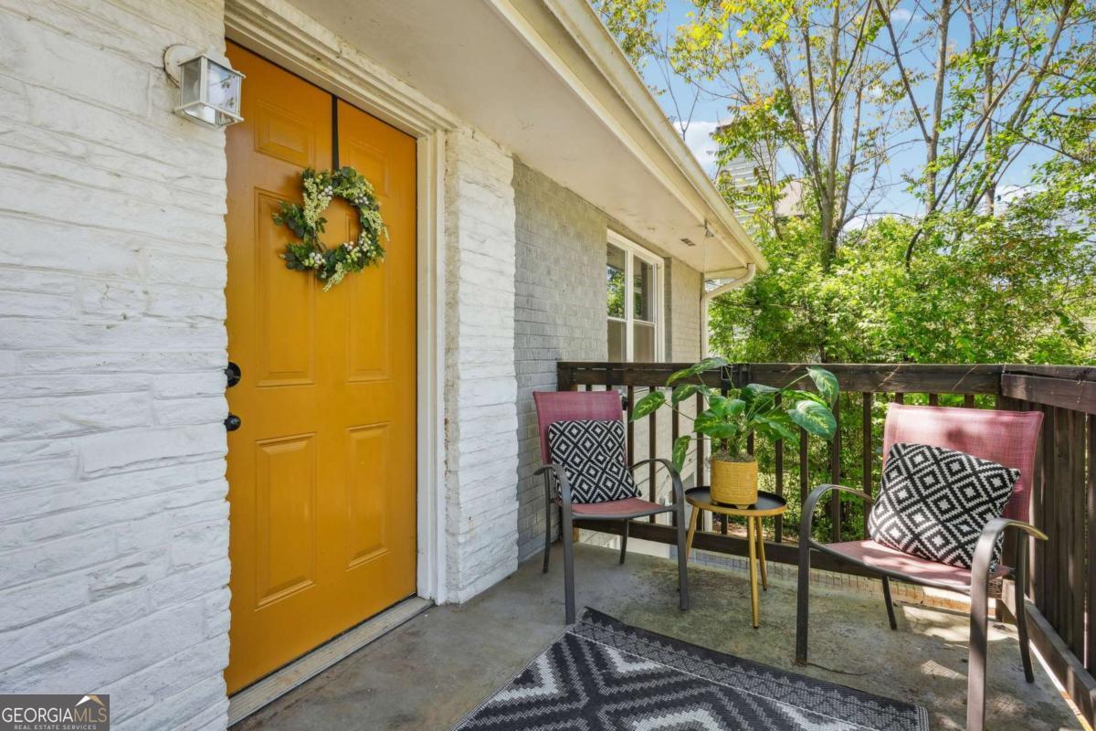 877 Lee Andrews Avenue SE