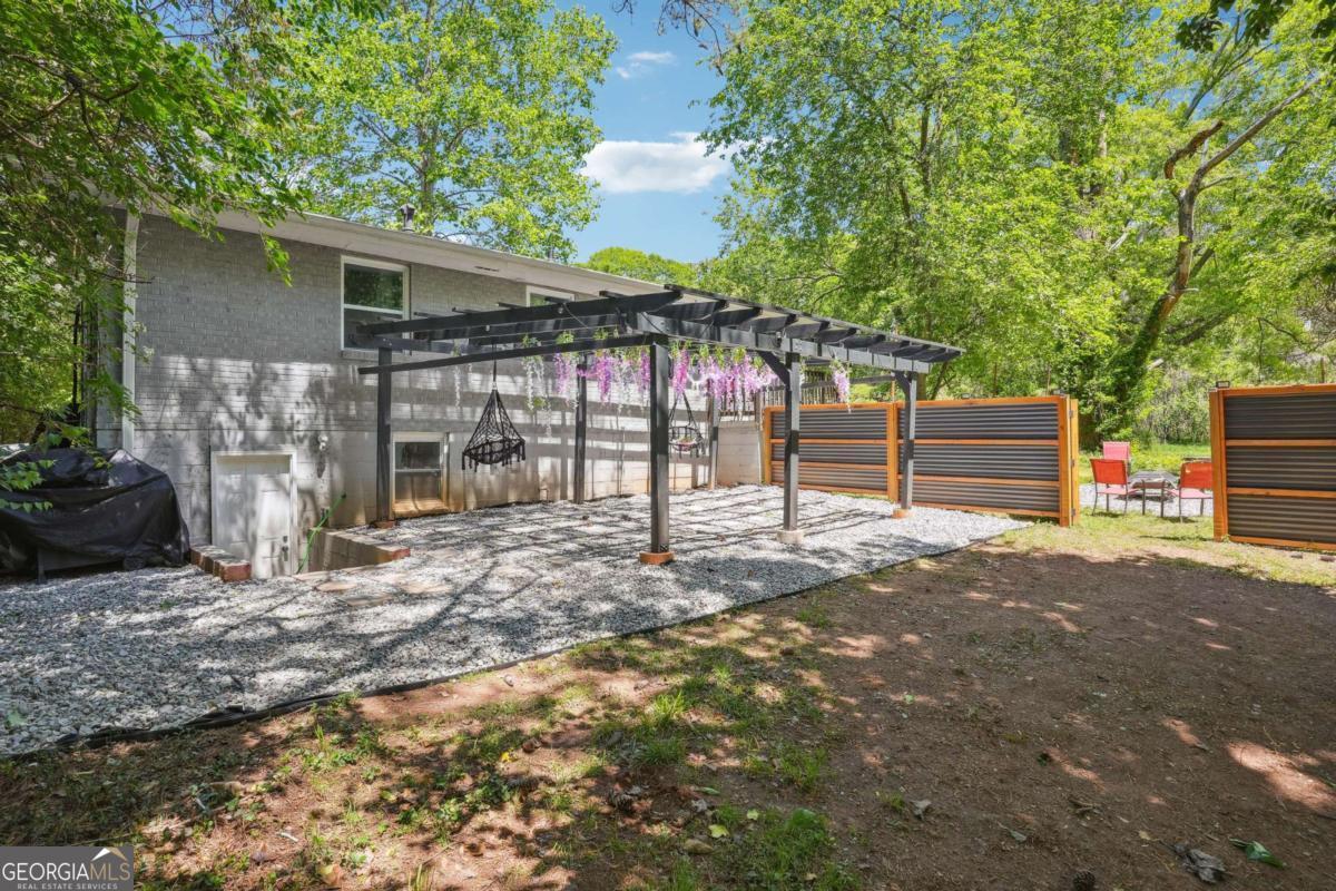 877 Lee Andrews Avenue SE