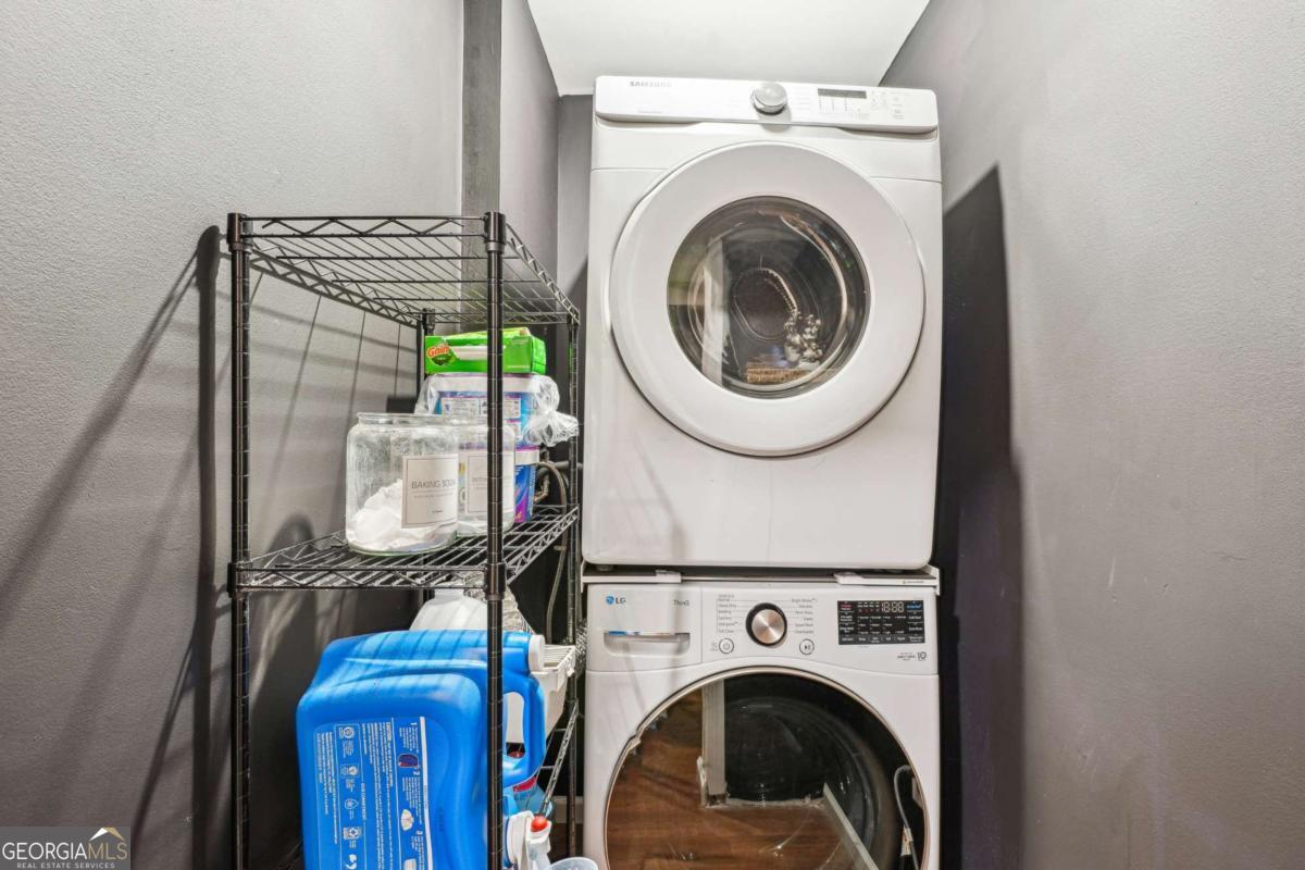 877 Lee Andrews Avenue SE