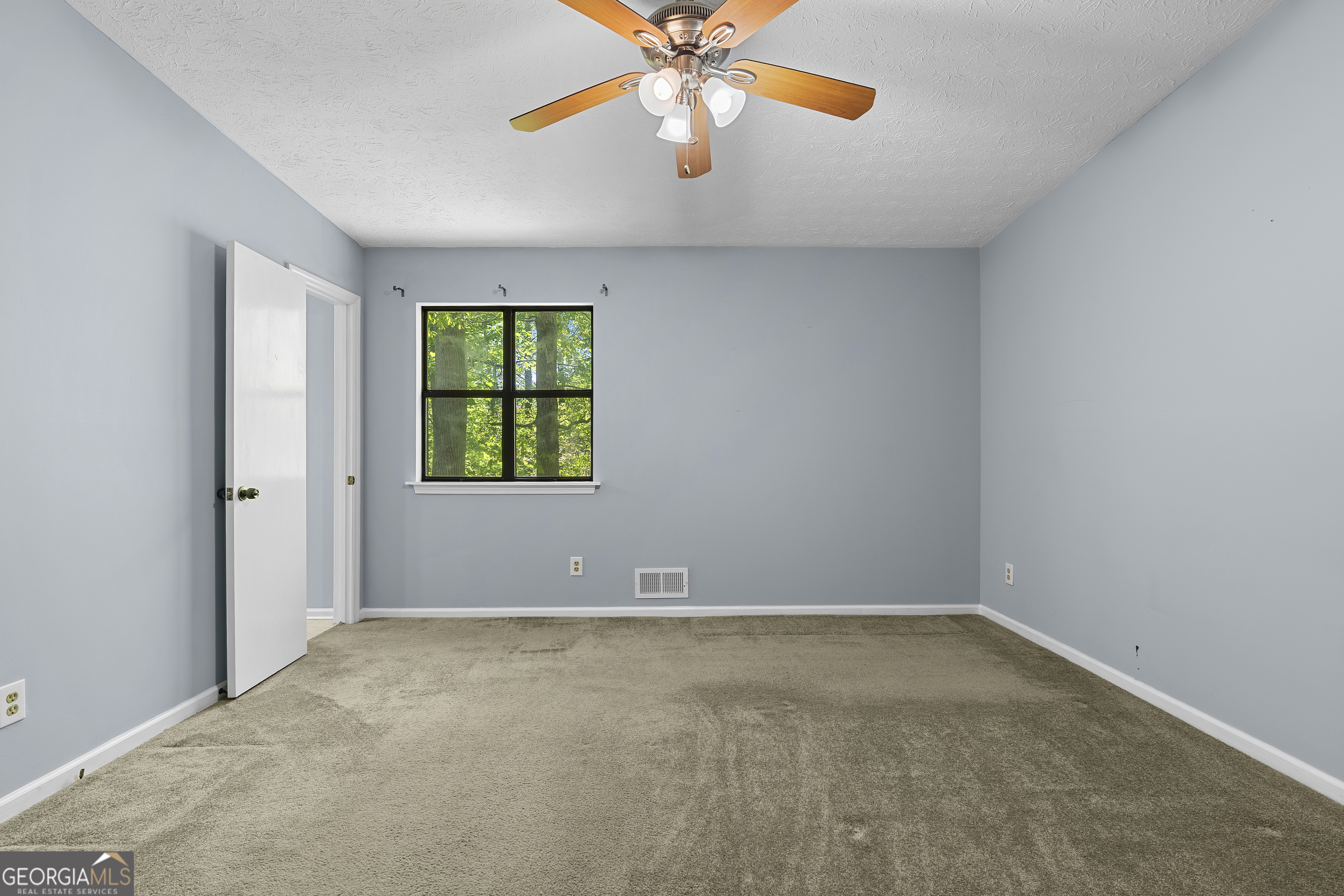 1800 Coachman Cove