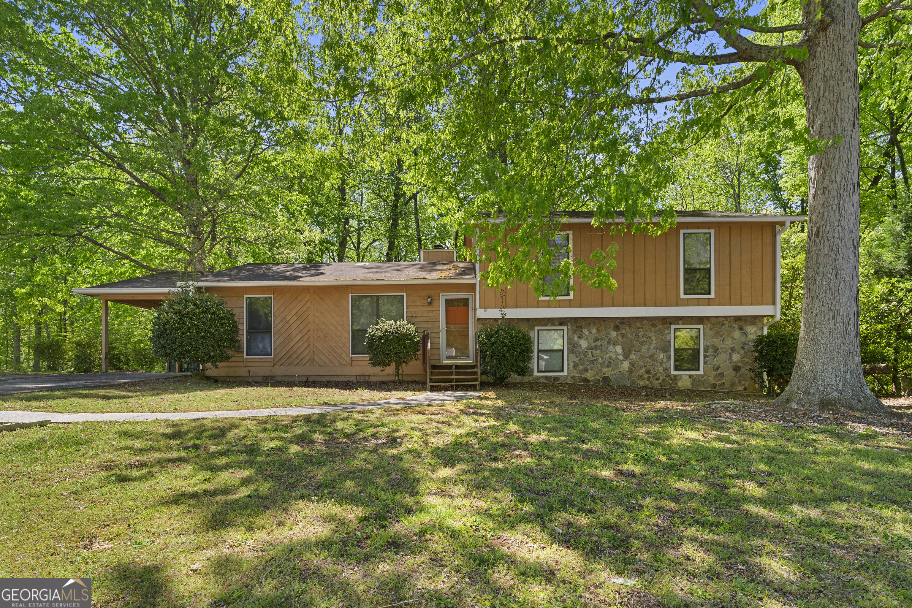 1800 Coachman Cove