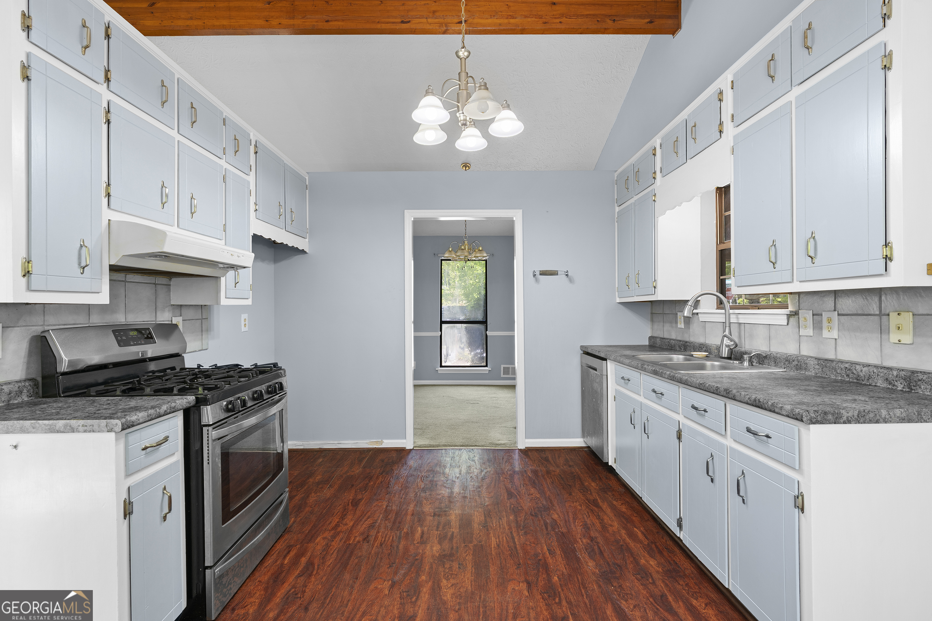 1800 Coachman Cove