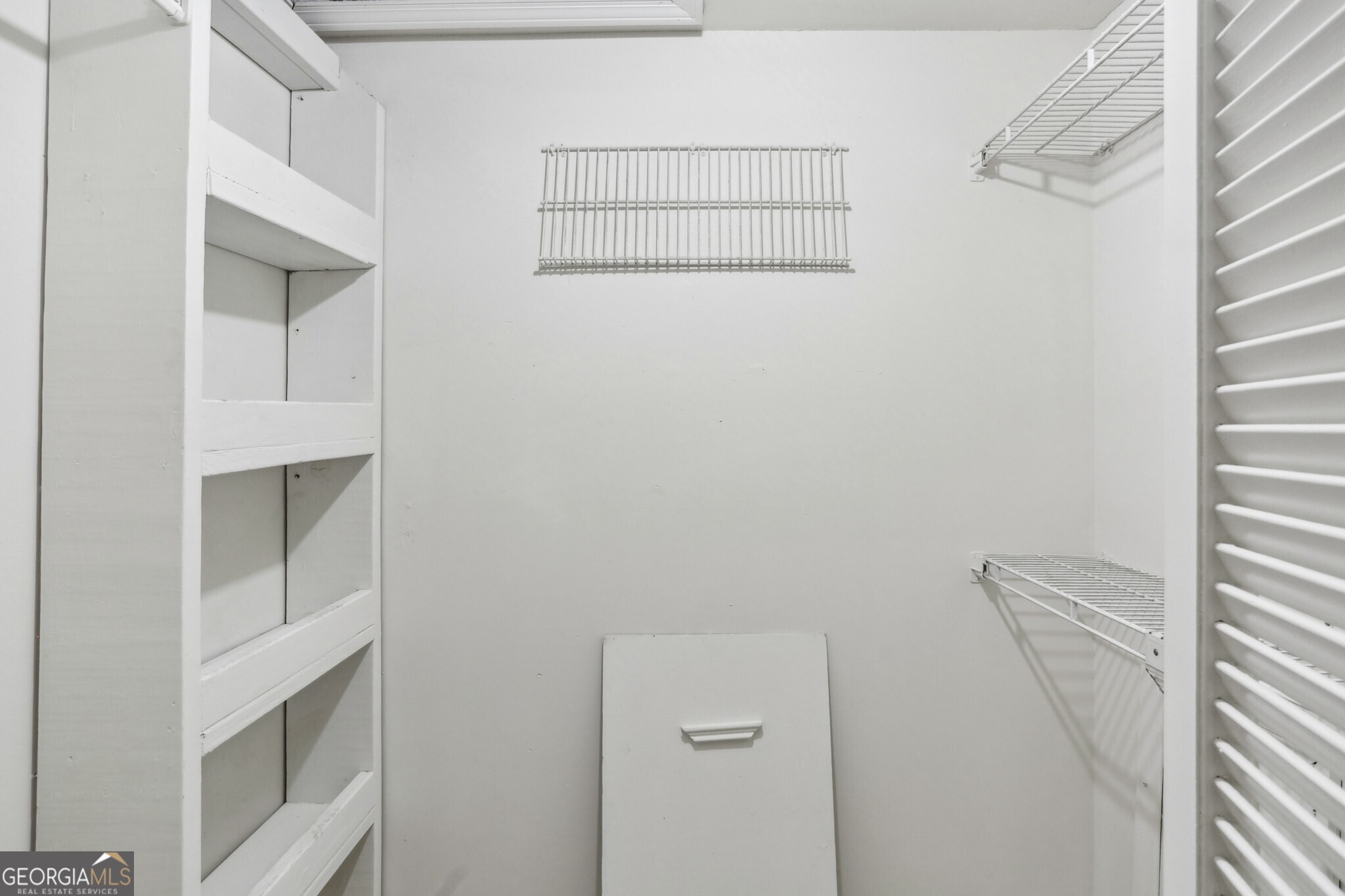 3794 Ashford Lake Court NE