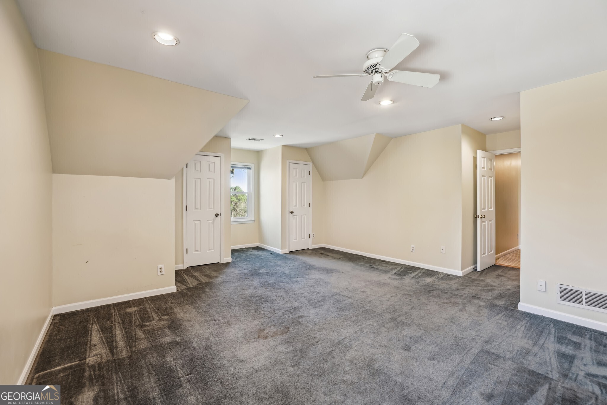 2975 Coles Way