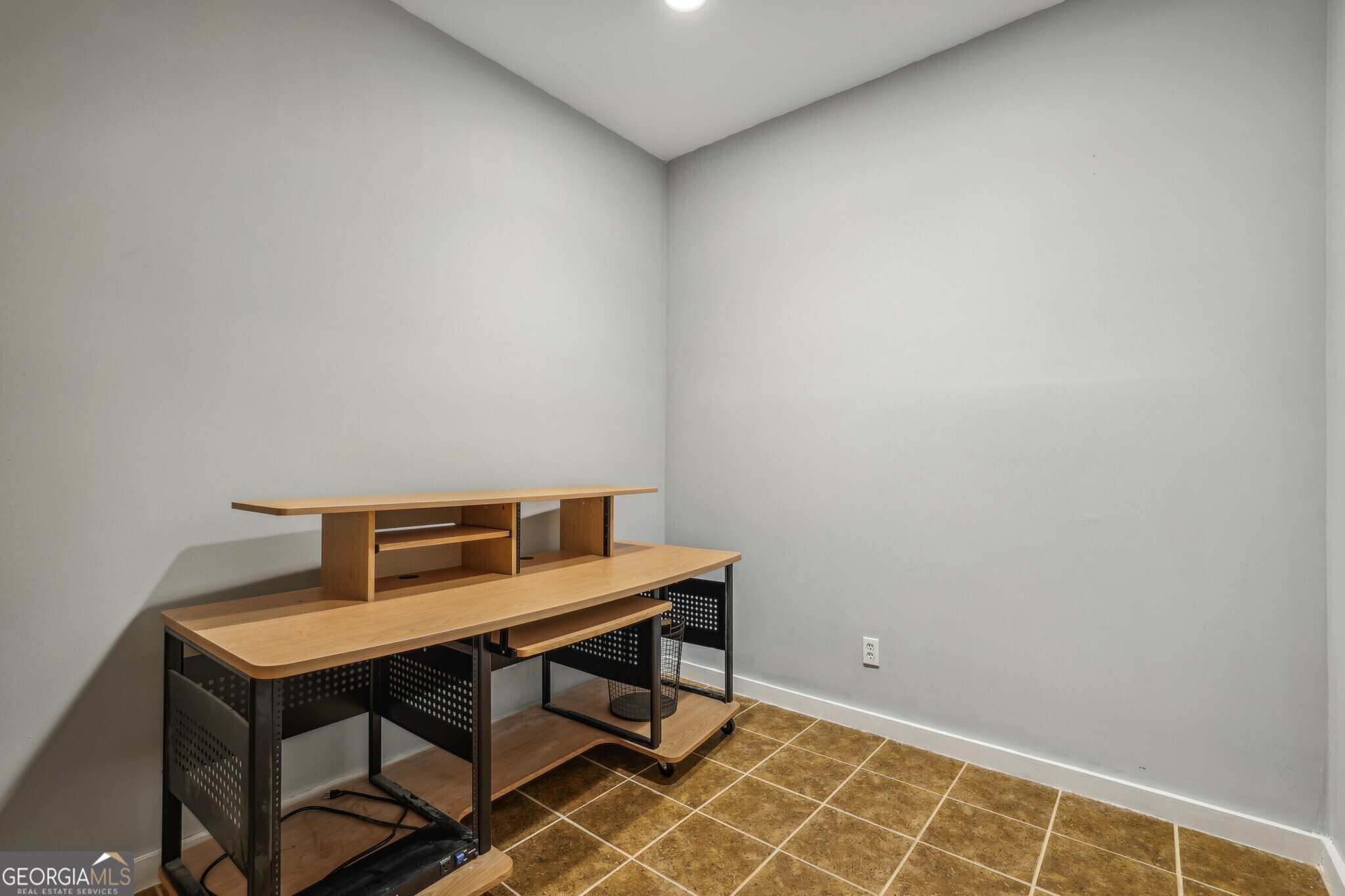 238 Walker Street # 39