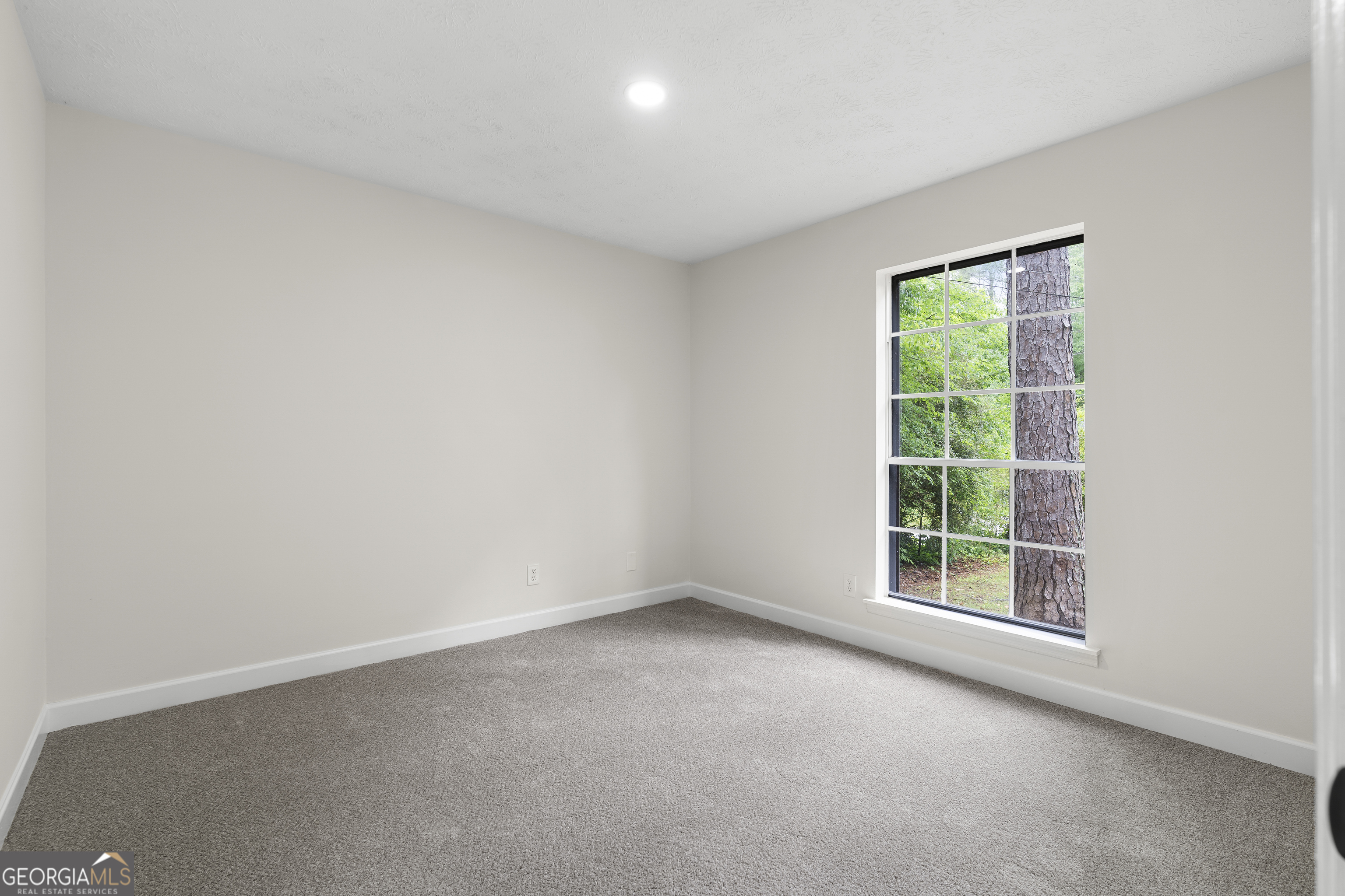 1490 Diplomat Drive