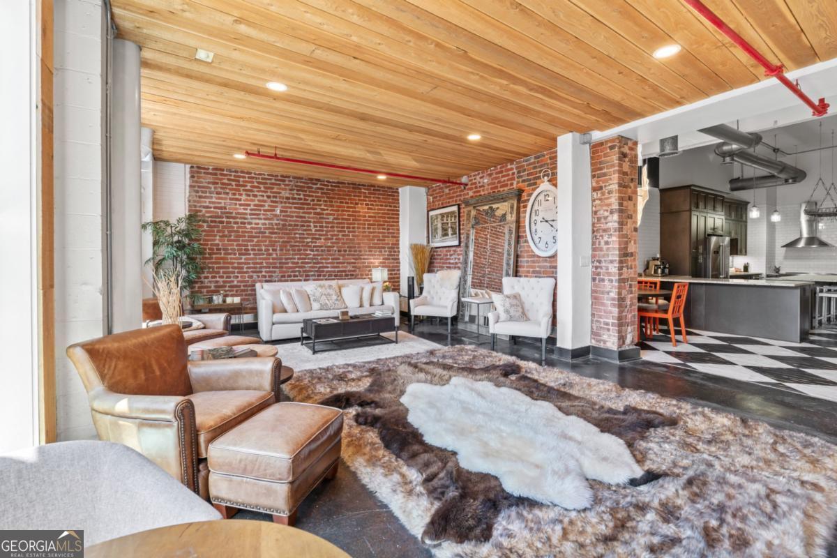 87 Peachtree Street SW # 209