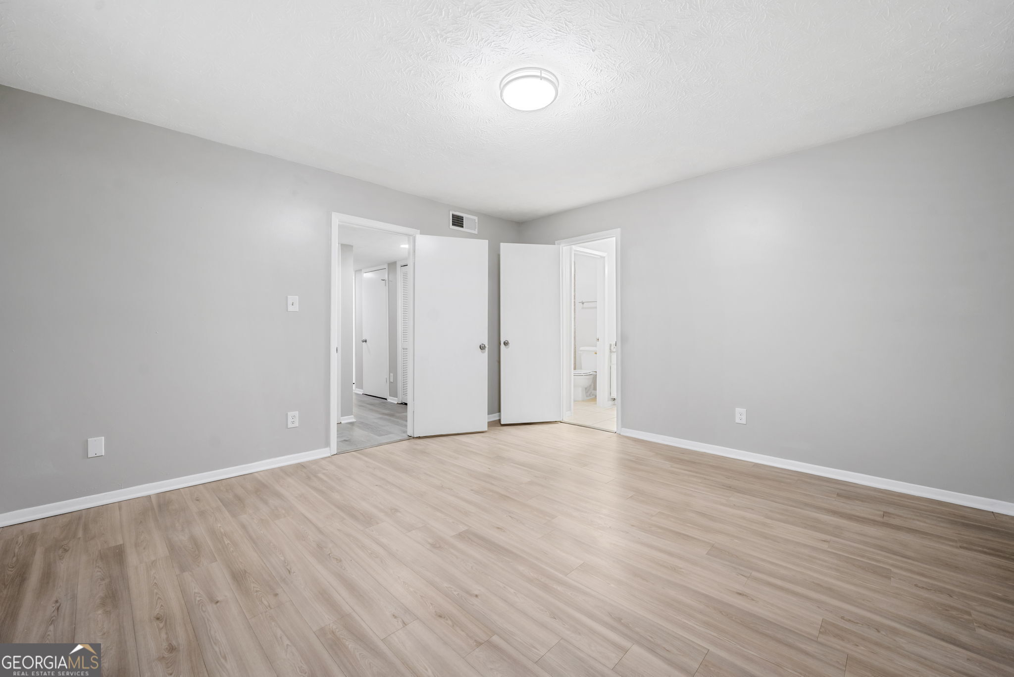 113 Tuxworth Circle