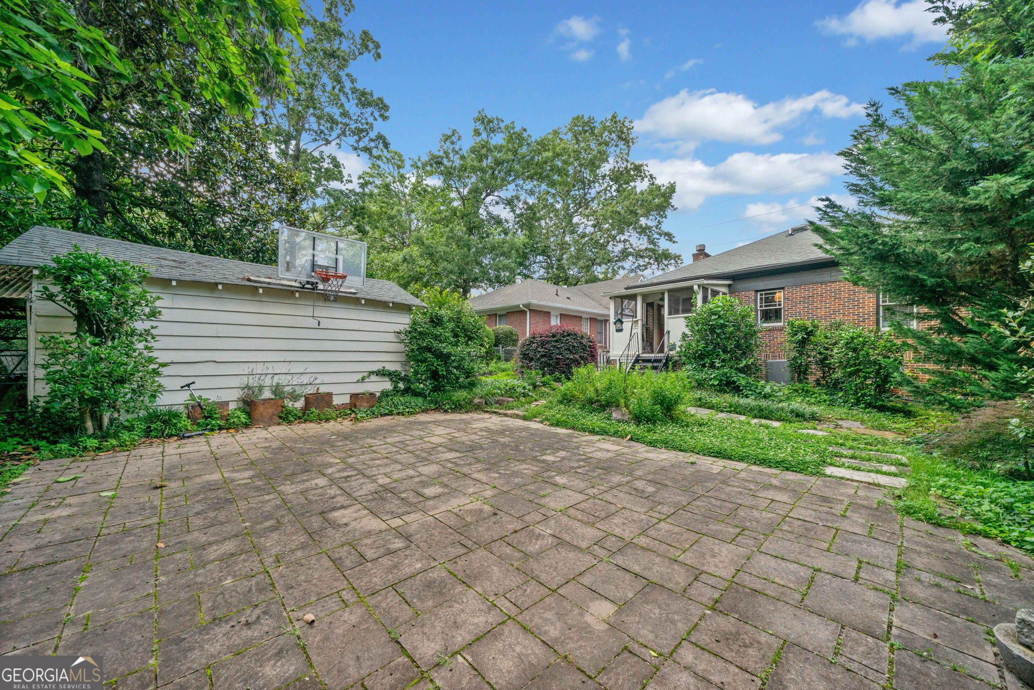 451 S Columbia Drive