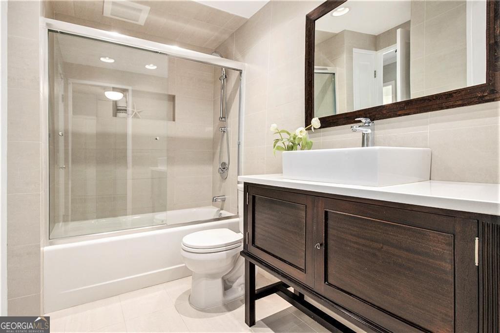 587 Virginia Avenue NE APT 609
