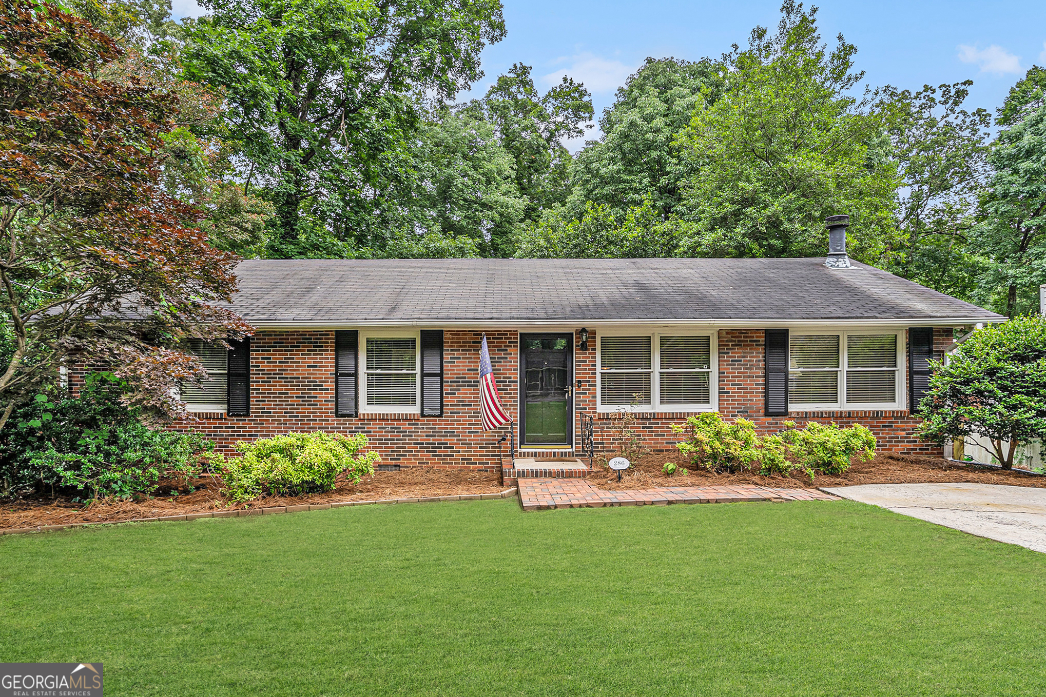 286 Indian Trail