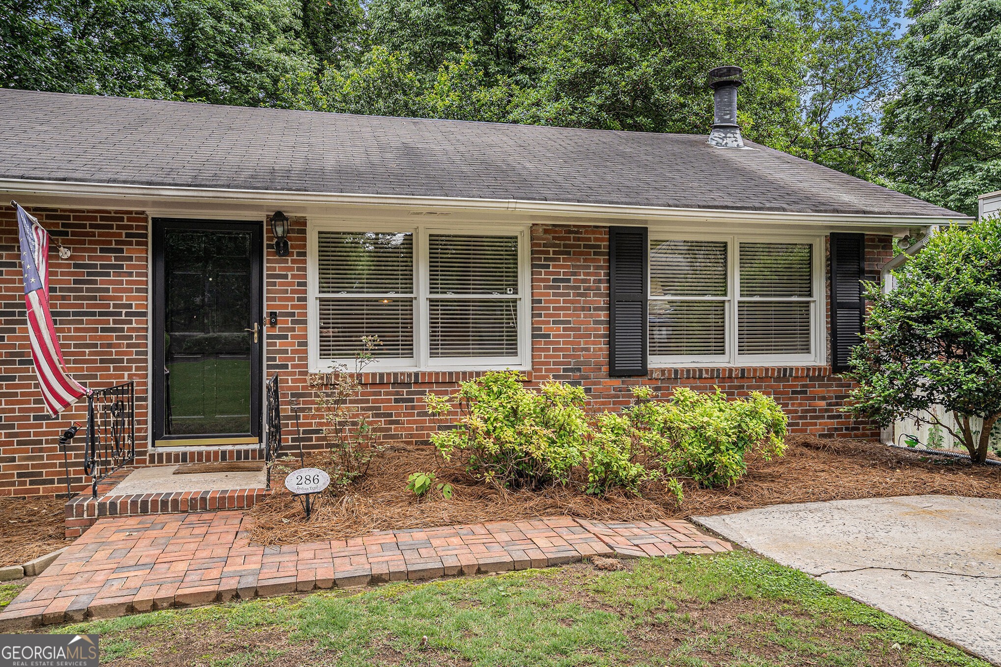 286 Indian Trail