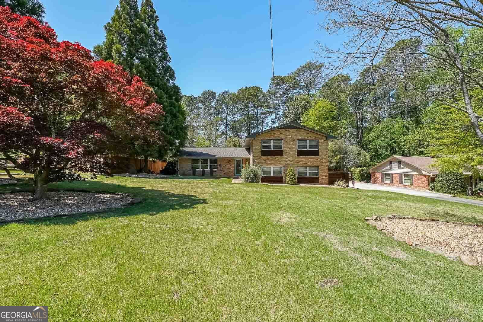 3530 Embry Circle Circle