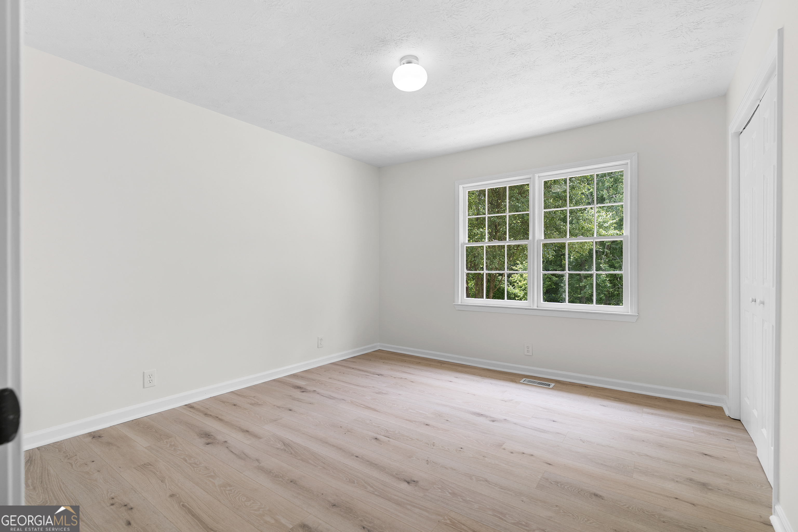 6273 Oak Ridge Drive