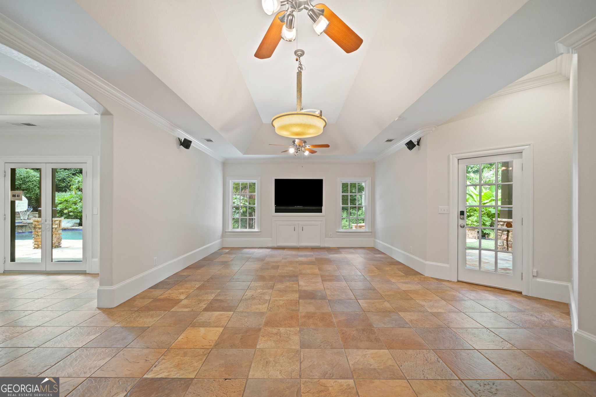 3770 Riverly Trace