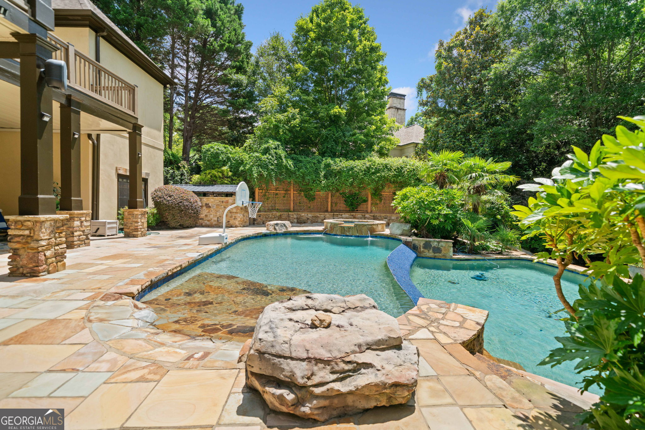 3770 Riverly Trace