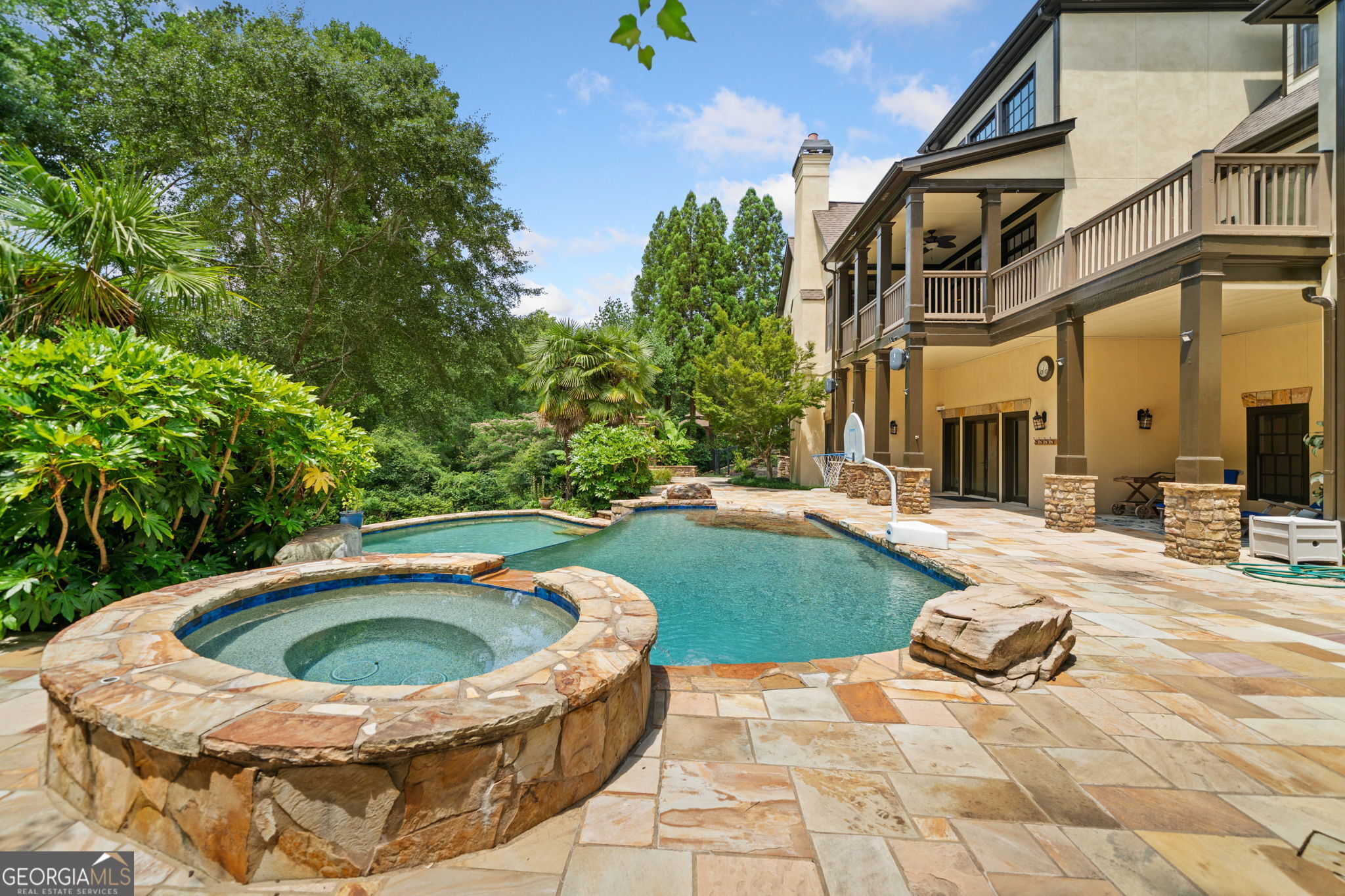 3770 Riverly Trace