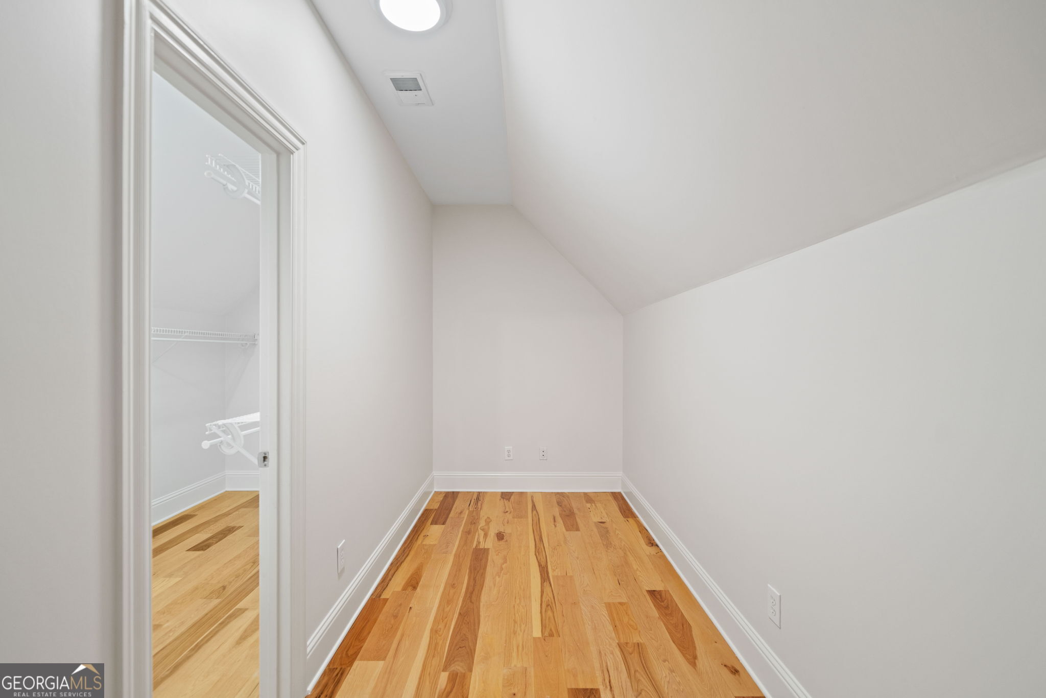 3770 Riverly Trace