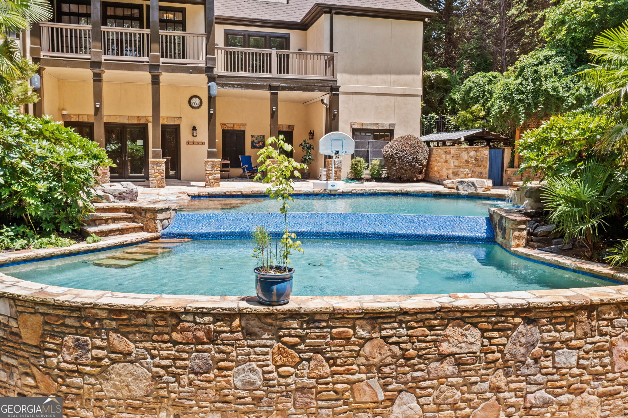 3770 Riverly Trace