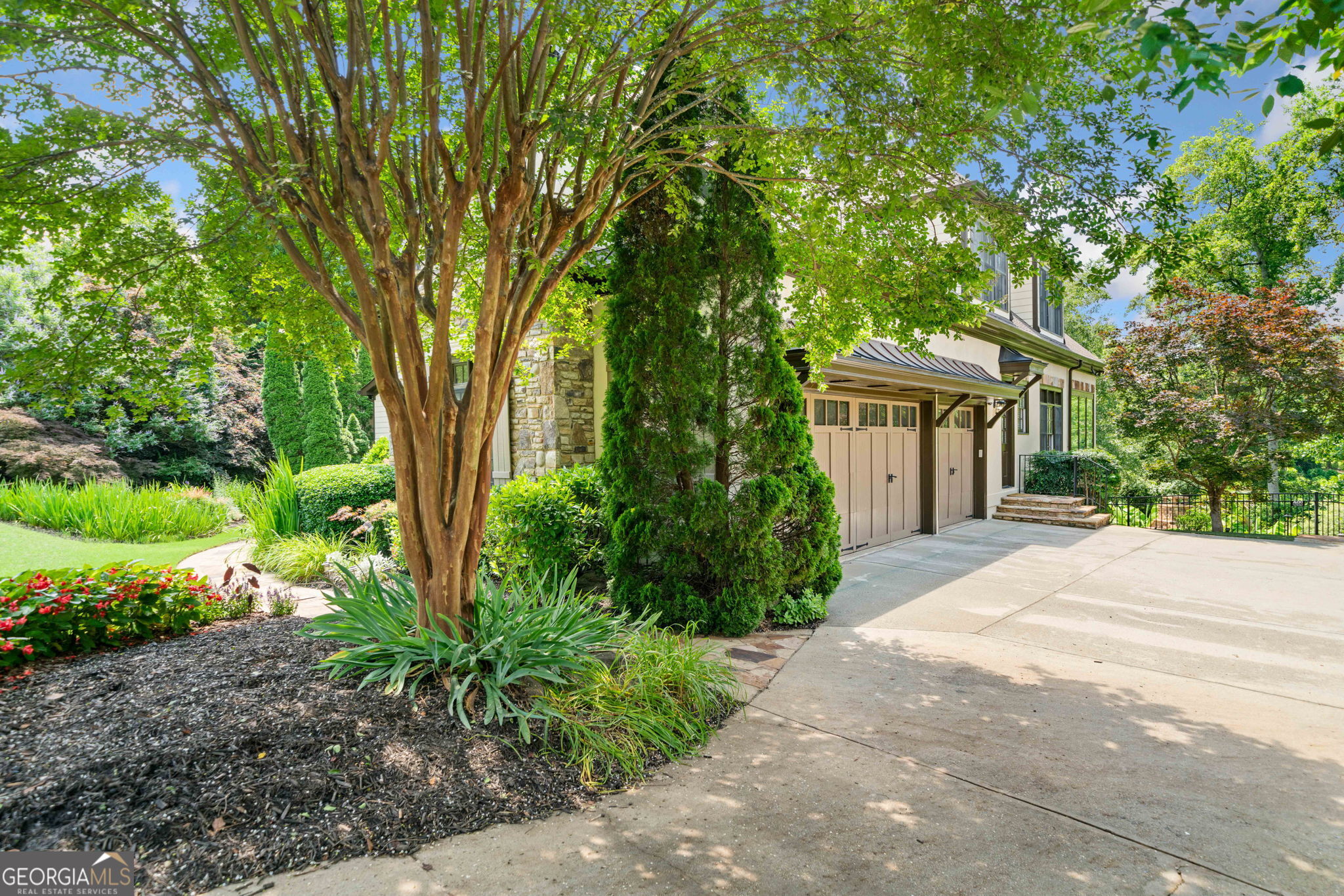 3770 Riverly Trace